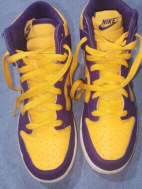 Kids Nike Dunk High Top Lakers Gold Yellow/Purple GS Sz 3